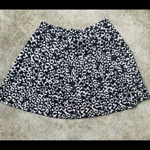 🦆 2/$14 Lily Rose skirt size M